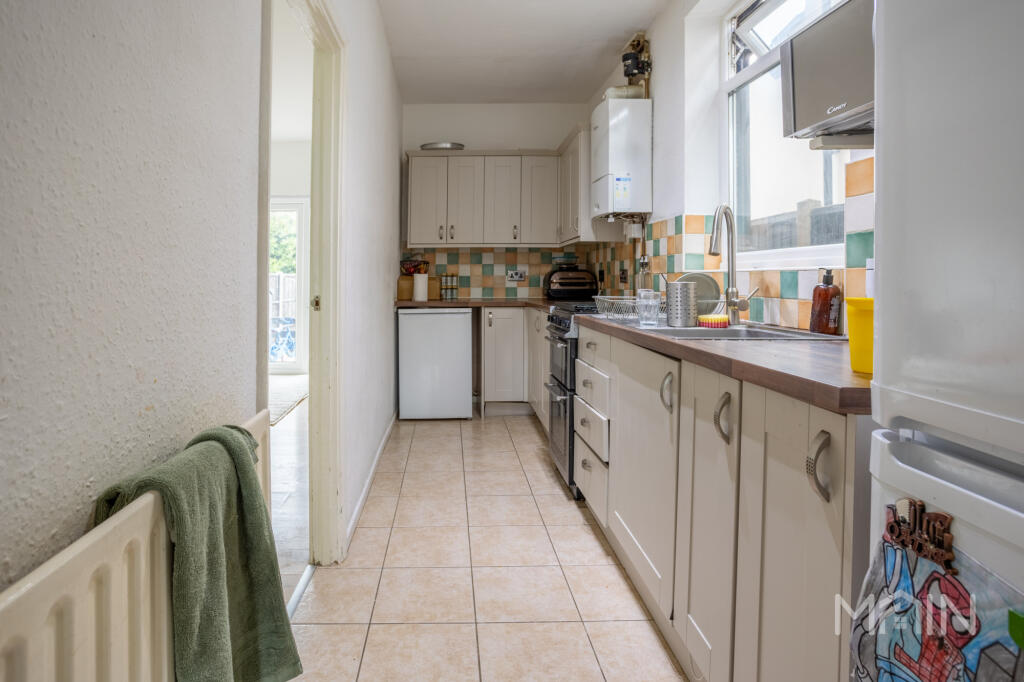 Colchester Road, Leicester, Leicestershire, LE5