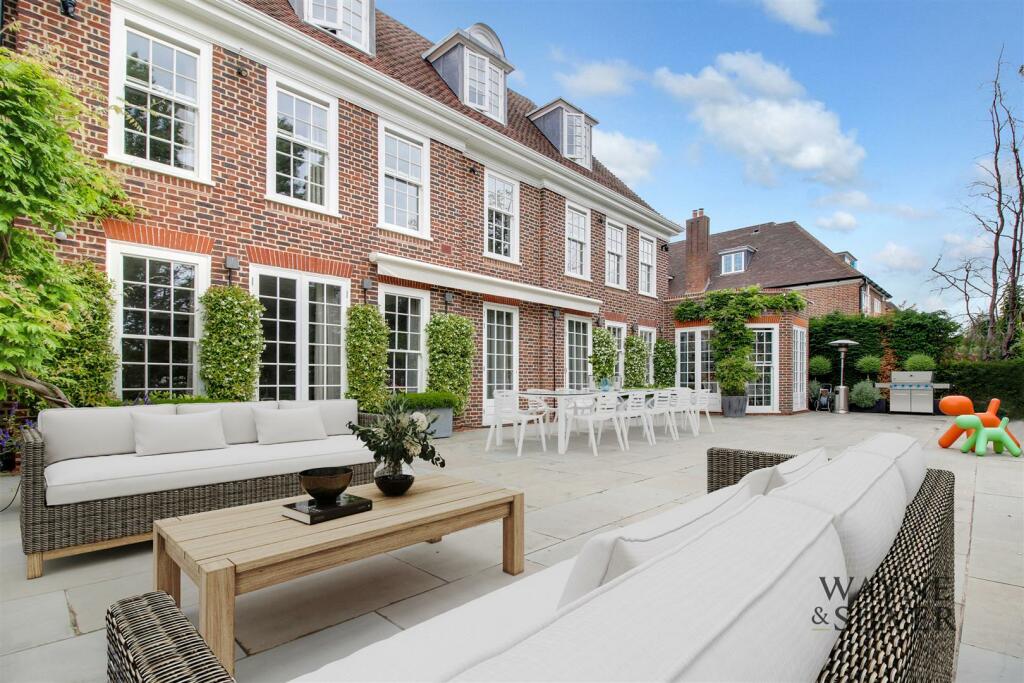 PATIO-VIRTUALLY-STAGED-1.jpg