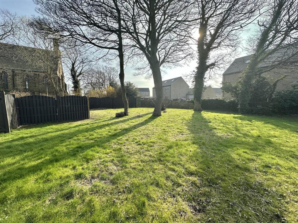 Bramleys Estate Agents - Bullace Trees Lane -  (28