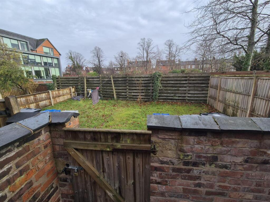 communal lawned area