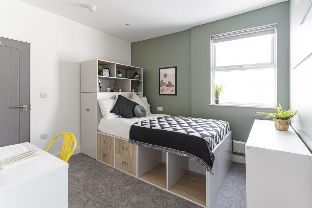 23-Montgomerie-Ro...