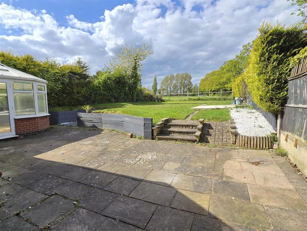 garden a.jpg