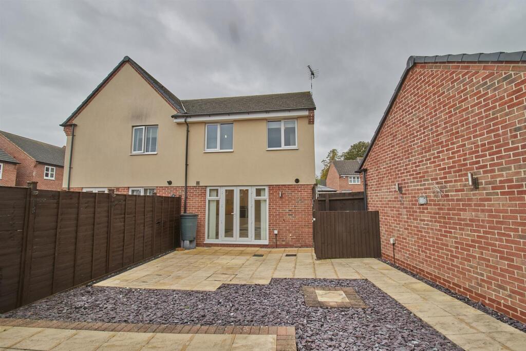 hollywell fields  1.jpg