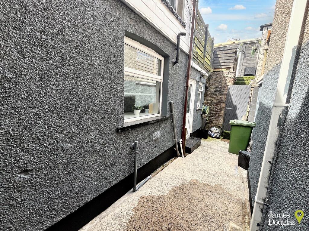 Rear1