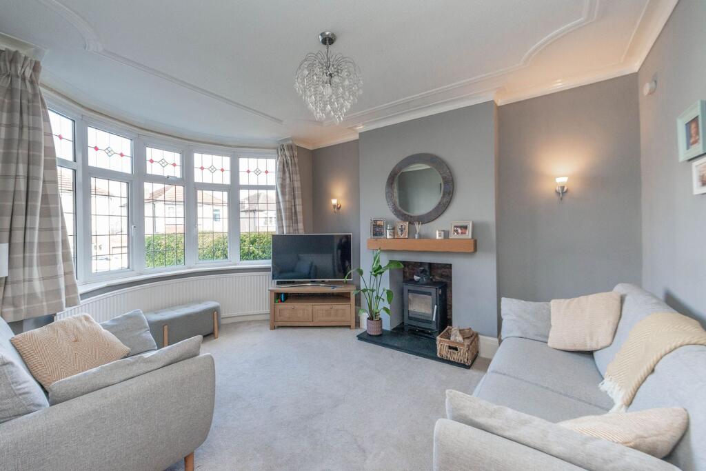 EXTENDED KITCHEN, DINER AND LIVING ROOM