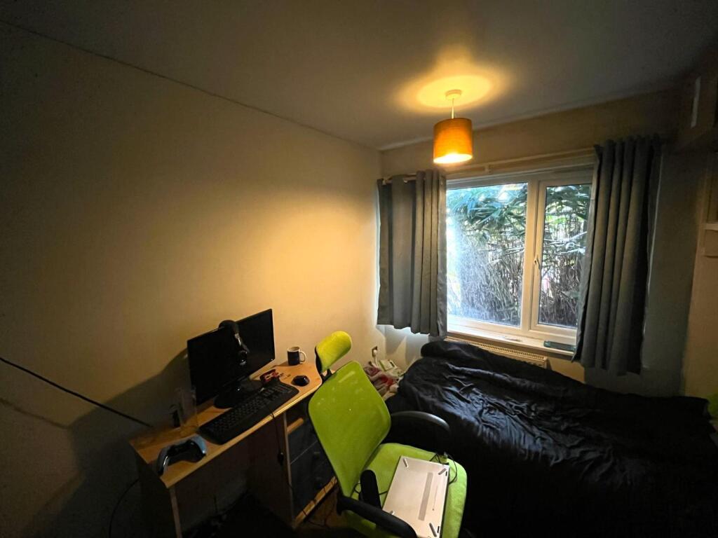 Bedroom 1.jpeg