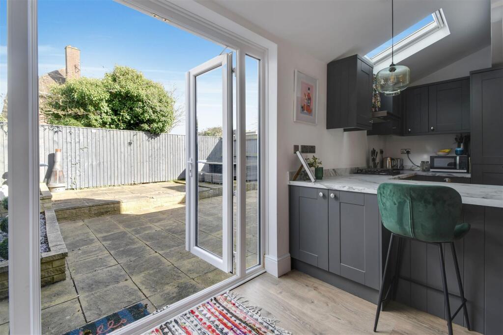 KITCHEN LIVING OUTSIDE