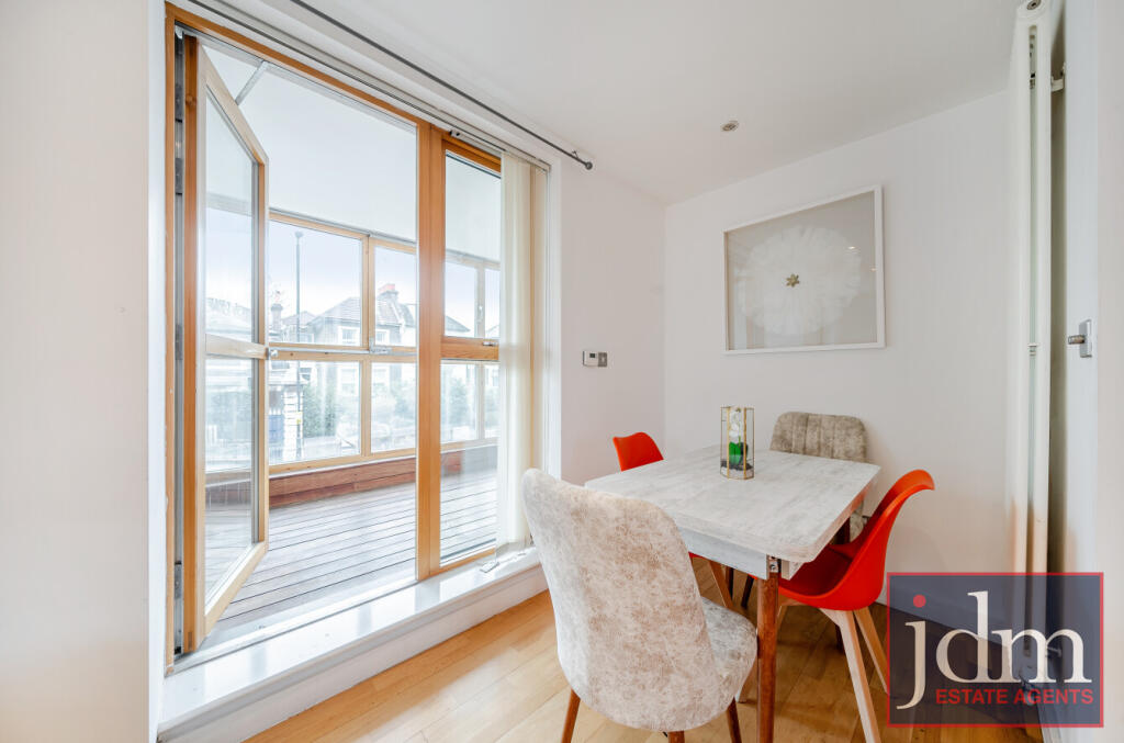 f2103881-0632-4b7...