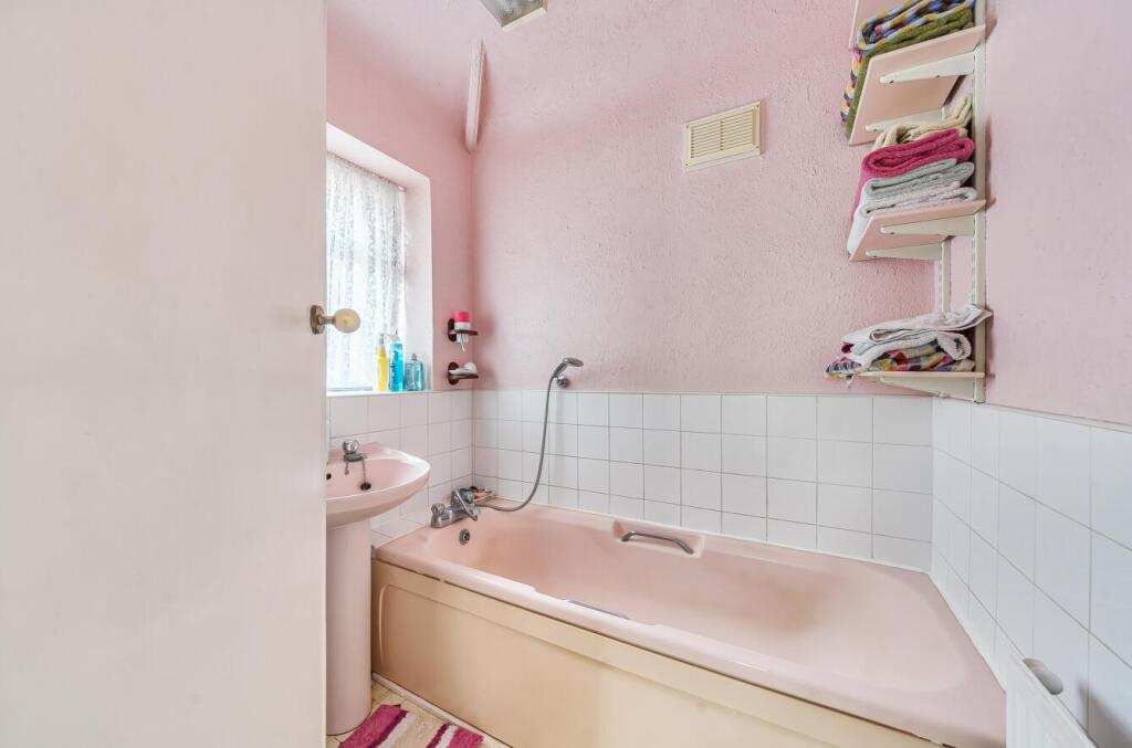 Davidson Frost-Wellings, DFW, Broadcroft Avenue, S