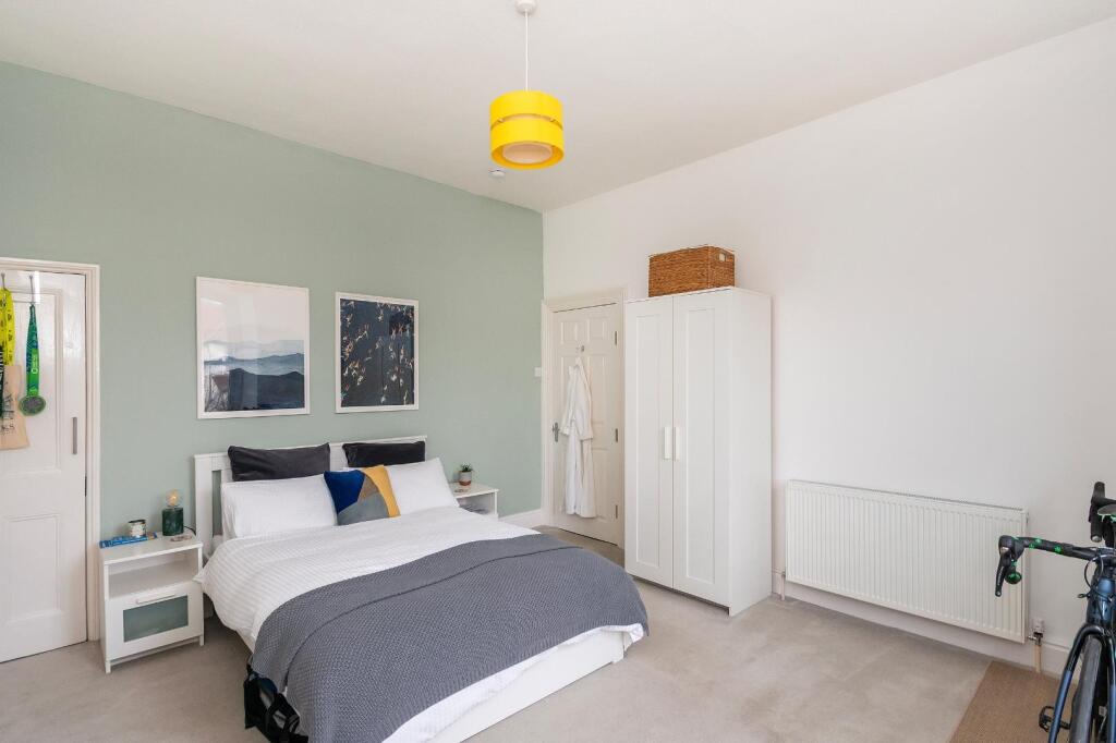 F1F0F1CRSA - Bedroom A.jpg