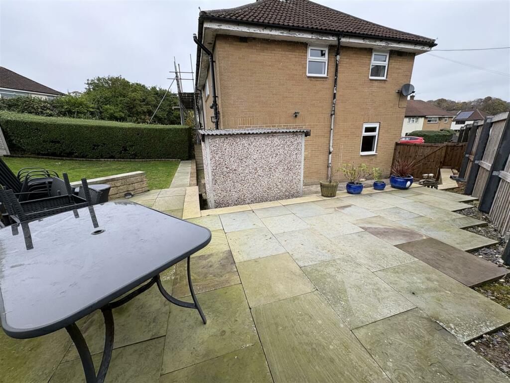 Bramleys Estate Agents - Myrtle Gardens - Halifax 