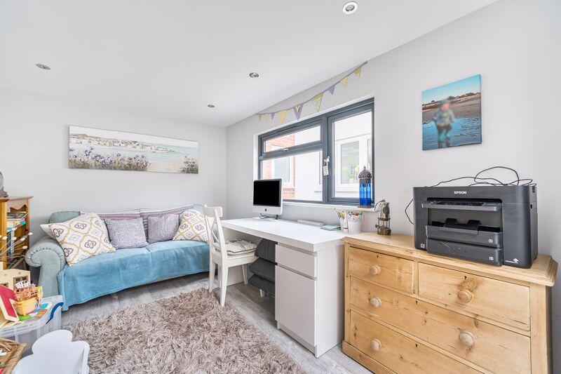 Garden Office/Hobbies Room