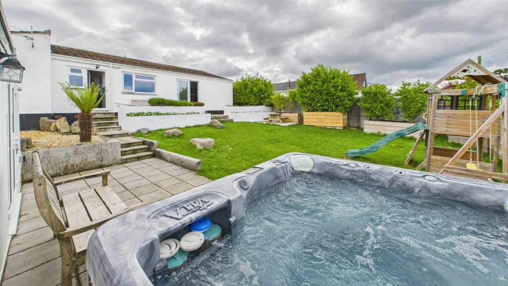 Hot Tub and Garden