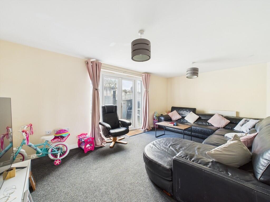 CAM02089G0-PR0435...