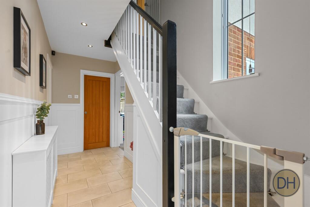 Nine Ashes Farm Cott