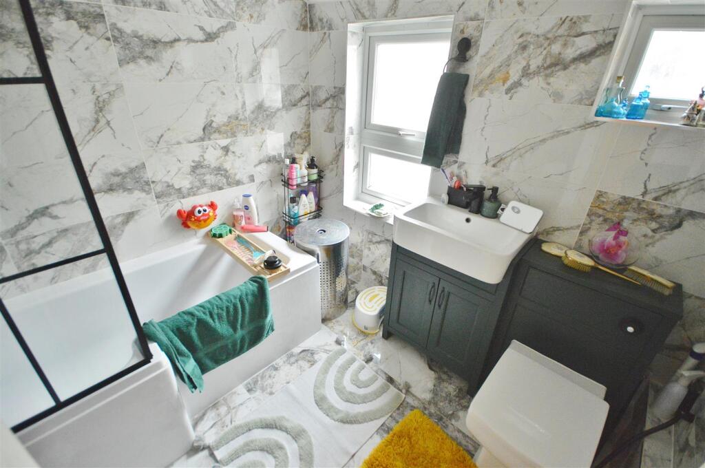 THREE PIECE BATHROOM SUITE
