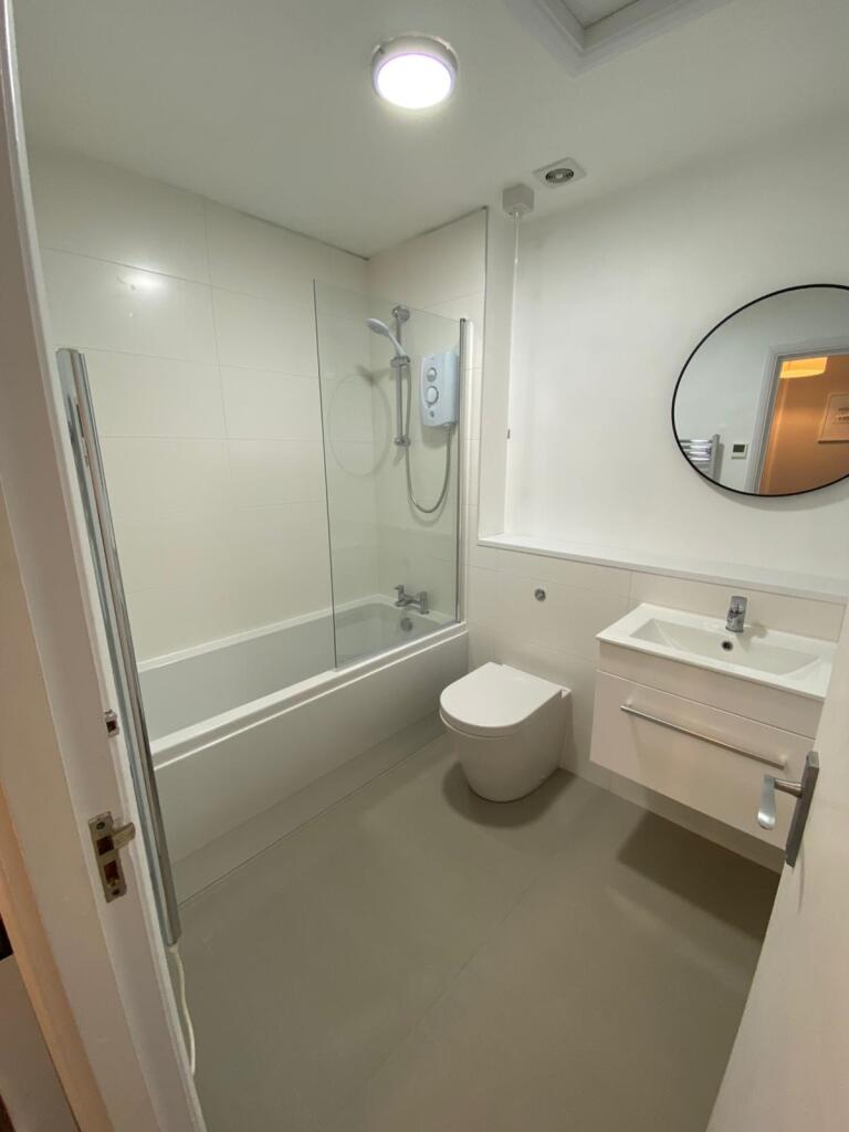10 Bathroom