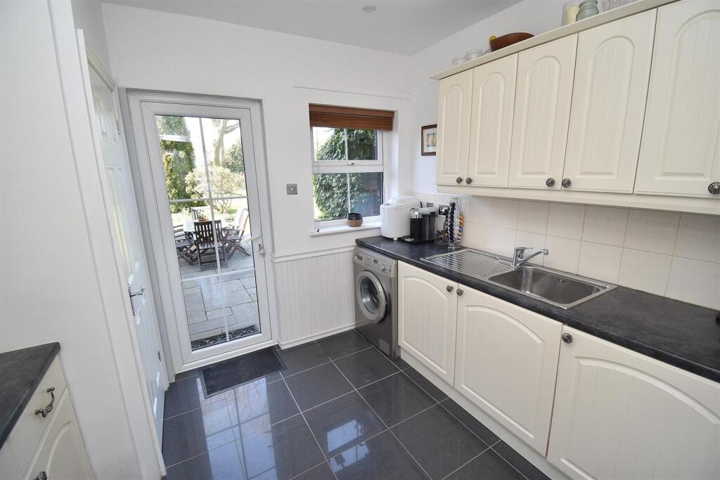 Utility Room.JPG