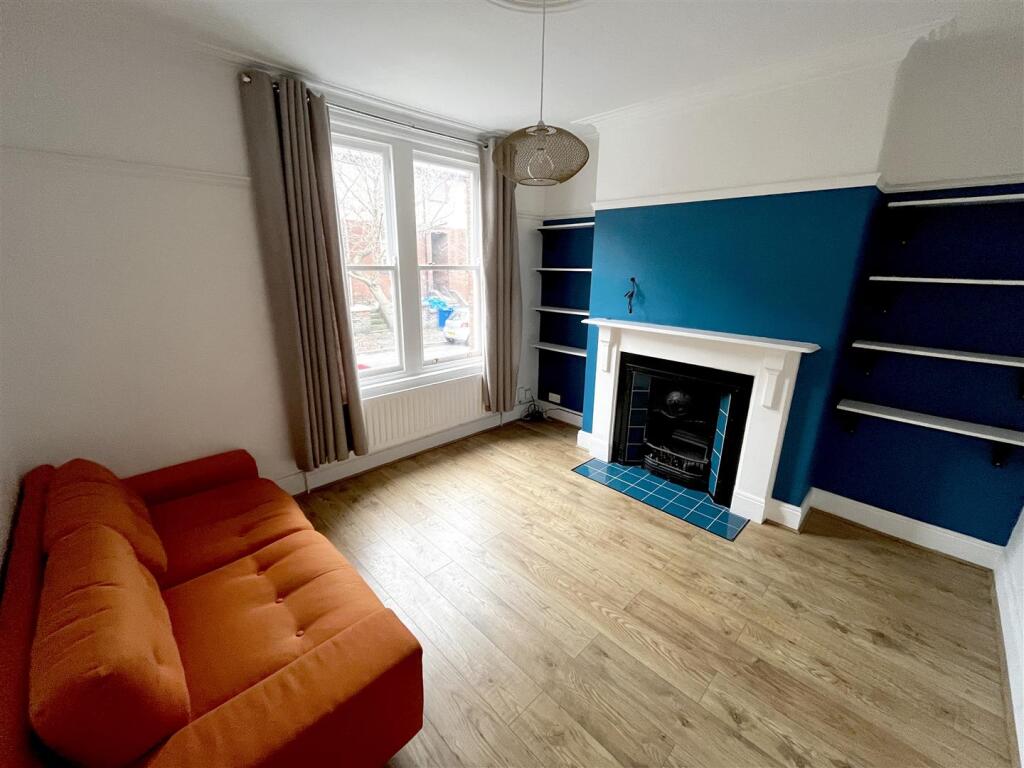 Living Room.JPG