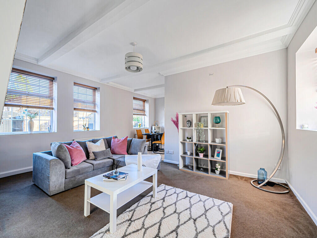 1393049-18-694544...