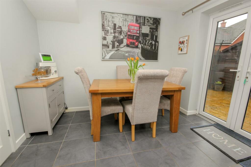 Dining Area.jpg