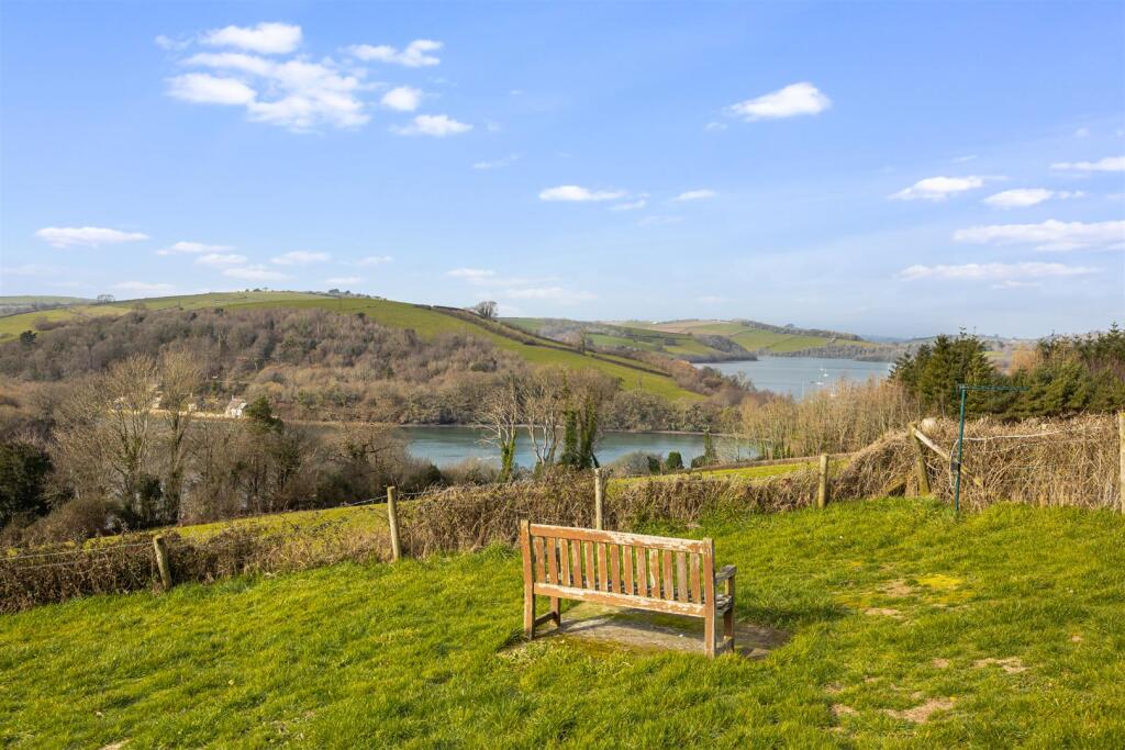 A09 - Dittisham Court Dittisham - 230215.jpg