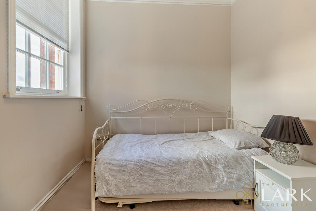8664270-interiorW...