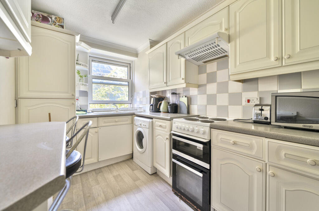 1318648-8-6866b79...