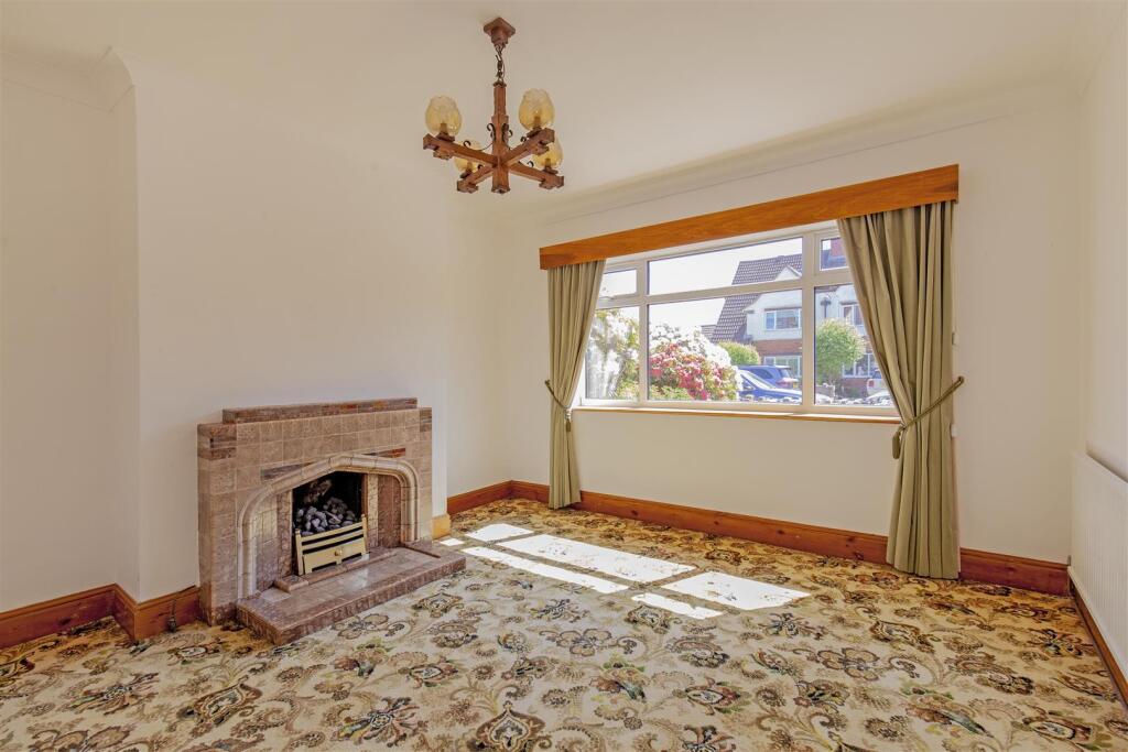 Reception Room-1.jpg