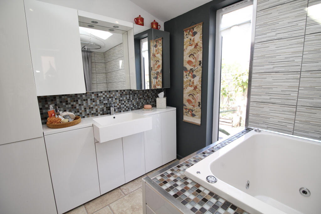 Ground Floor Bathroom