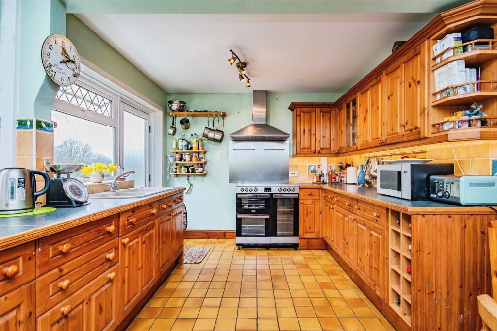 Flemish Close, St. Florence, Tenby, Pembrokeshire, SA70