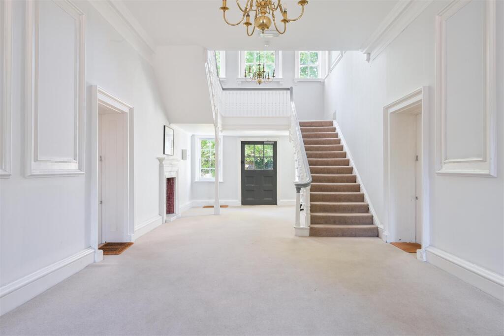 THE CEDARS, FLAT  (14).jpg