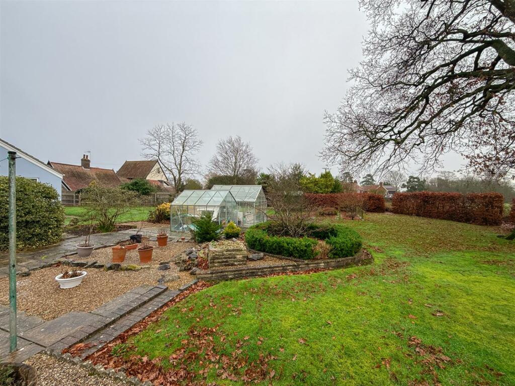 Garden 2.jpg