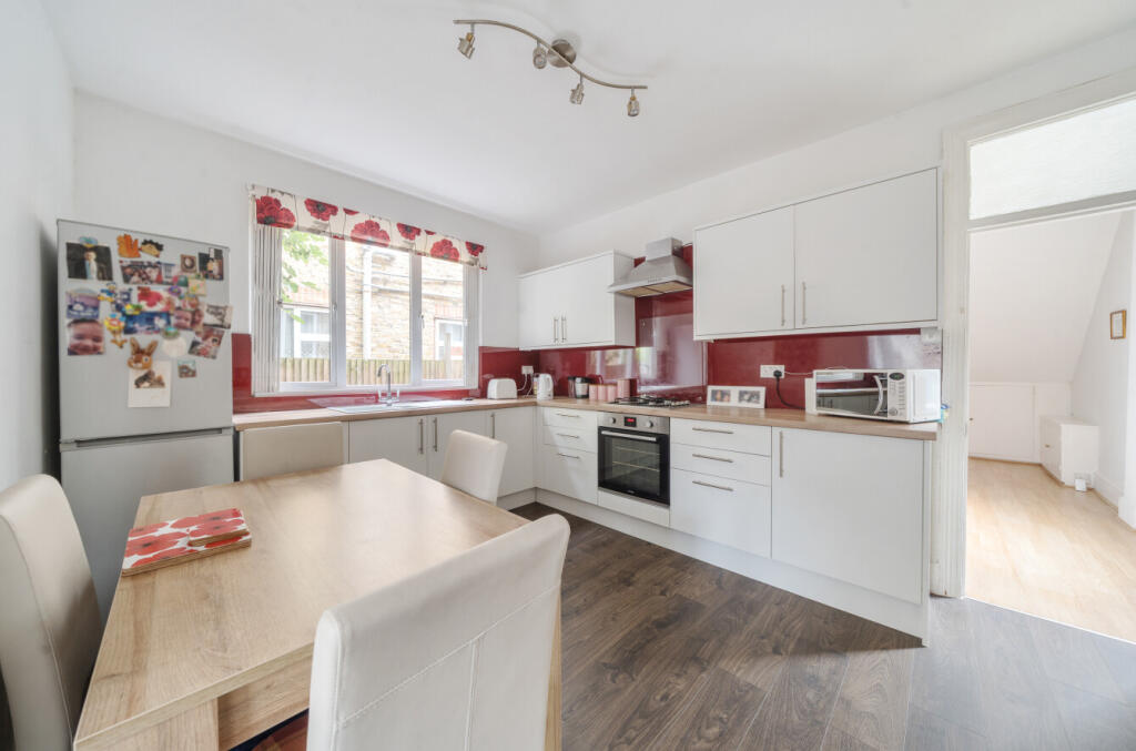 1333997-8-68946ee...