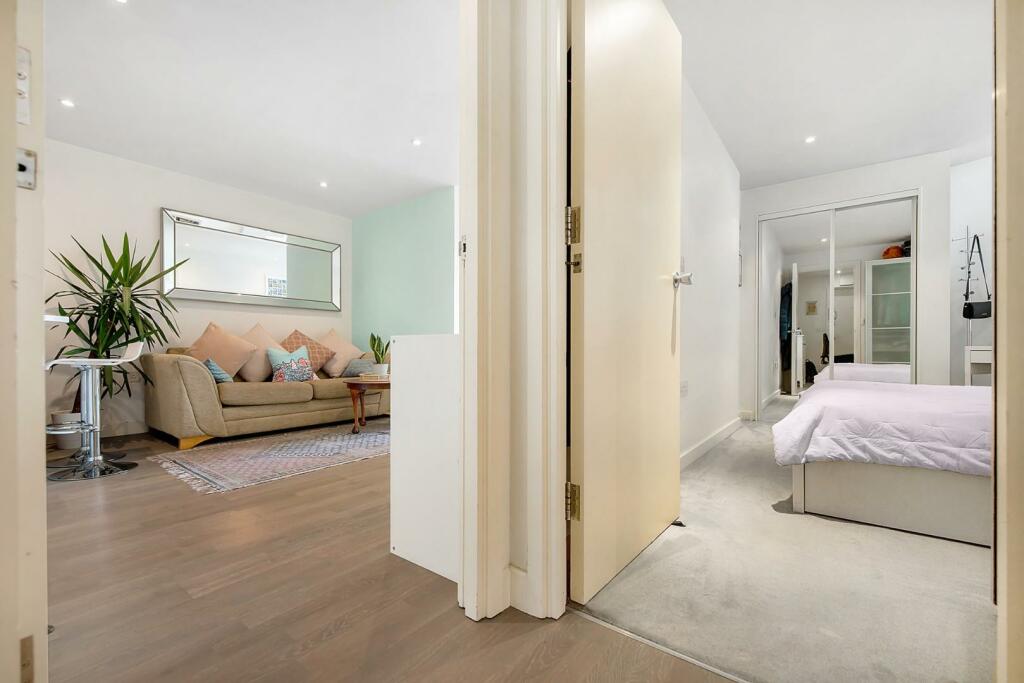 Hallway (1).jpg