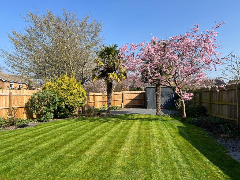 Garden main