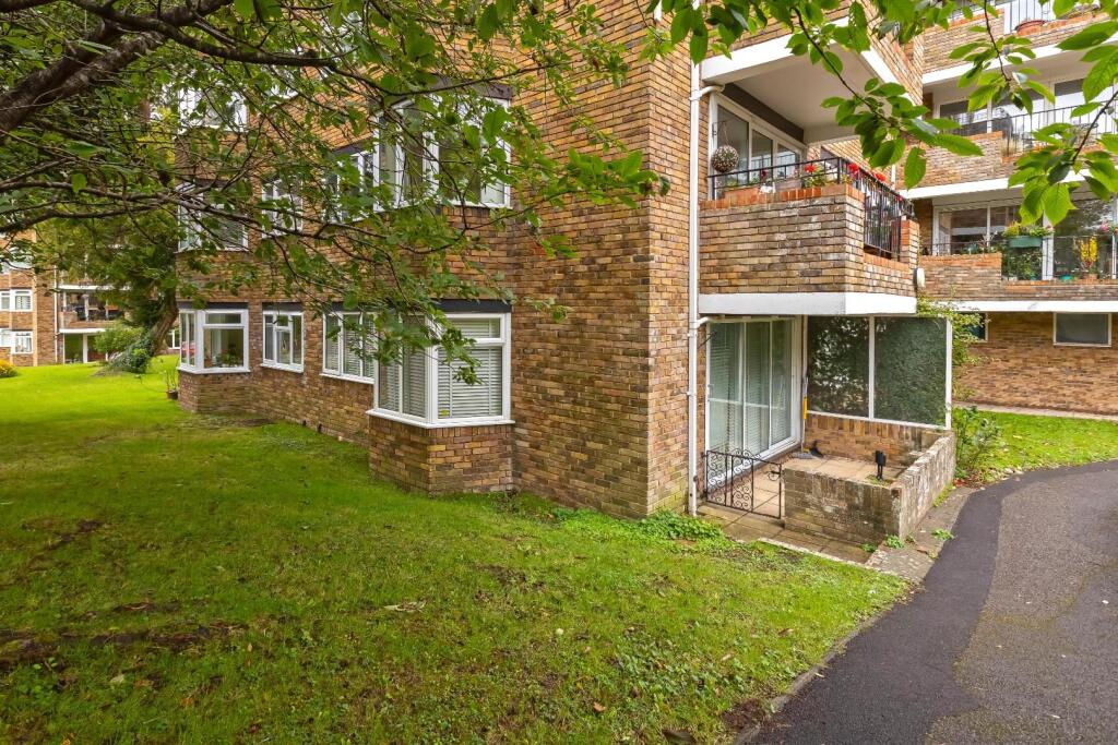 Wellingtonia Court_11.jpg