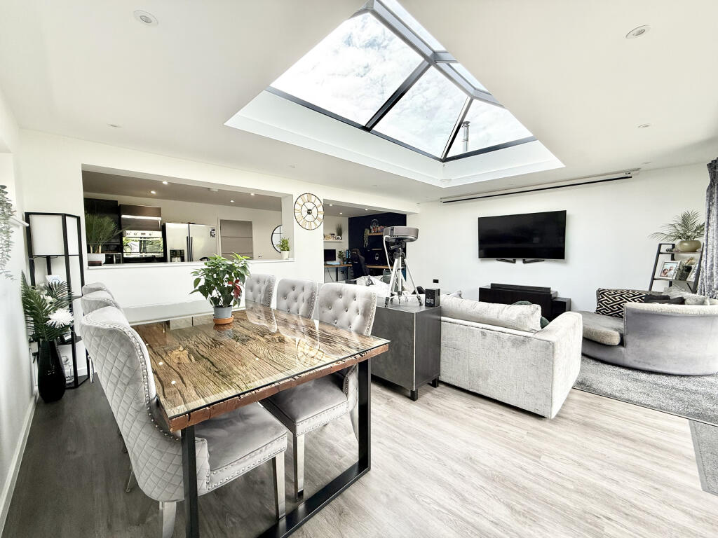 Open Plan Room