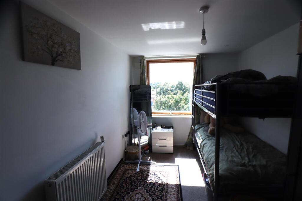 Bed 2.JPG
