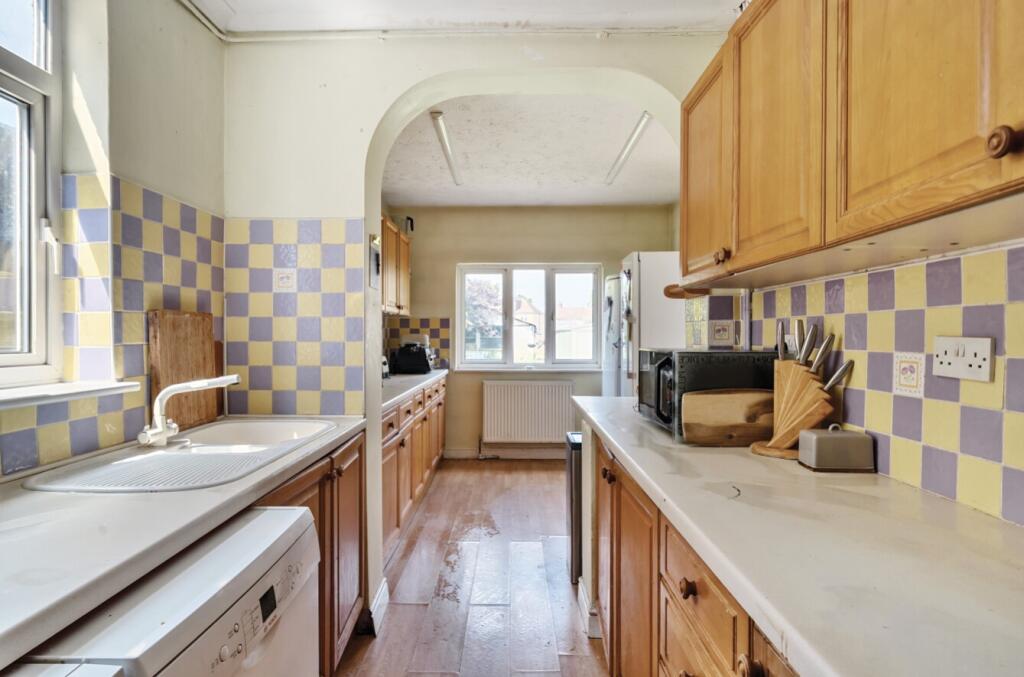 3-681cc17bba105-1289296-ARW-3-1