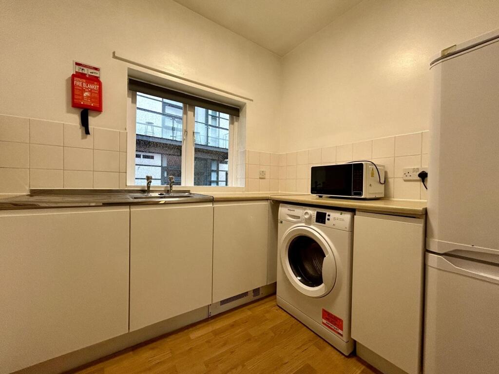 ecb1d026-b652-430d-a