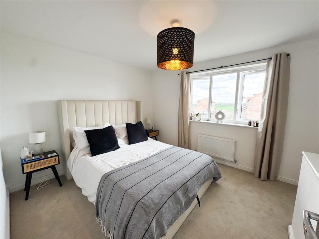 Bedroom 1..jpg