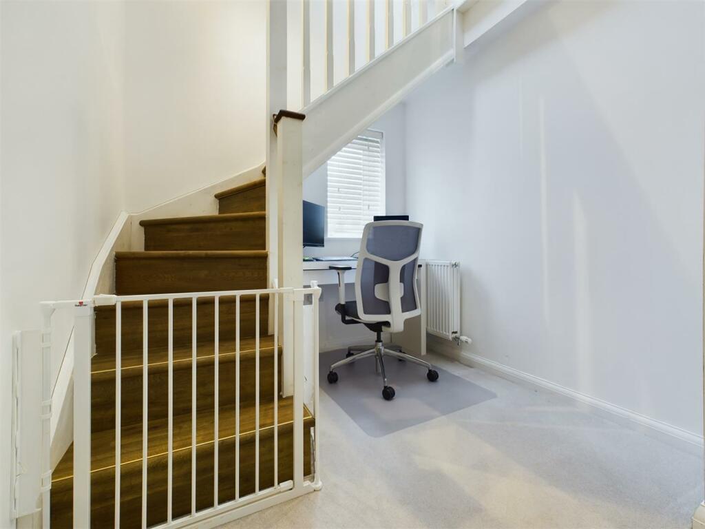 CAM02319G0-PR0118-ST