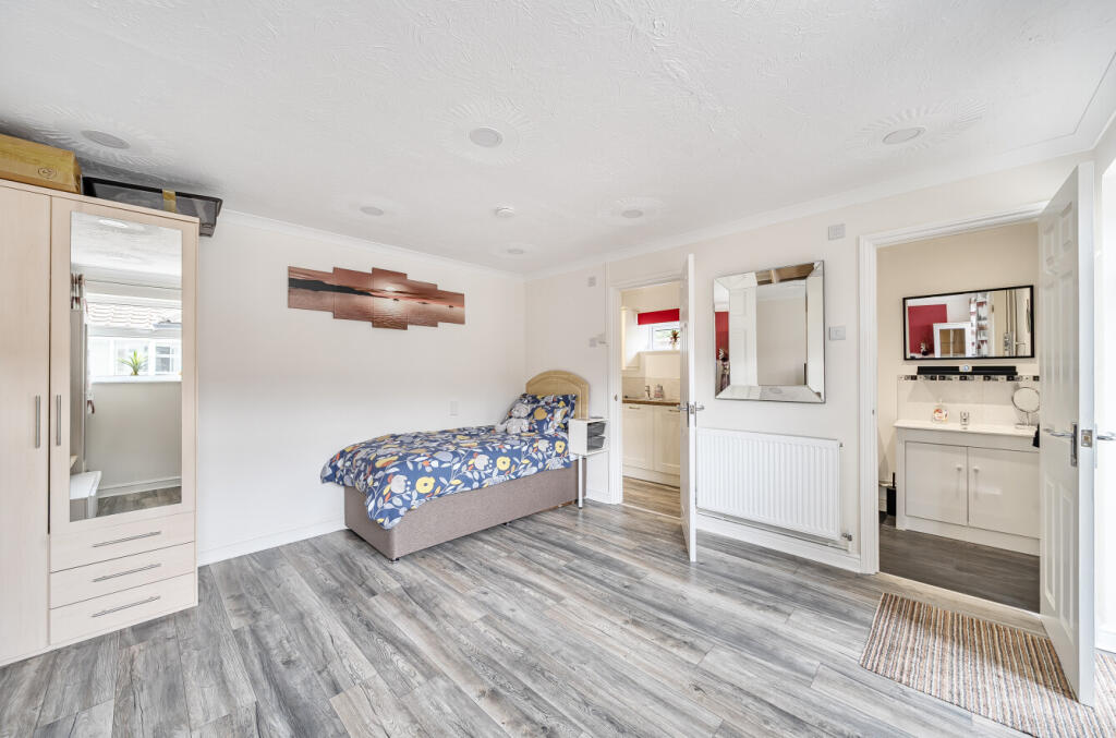 13267822068791937a4247