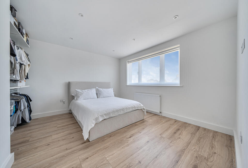 1359979-8-68dbcf0...