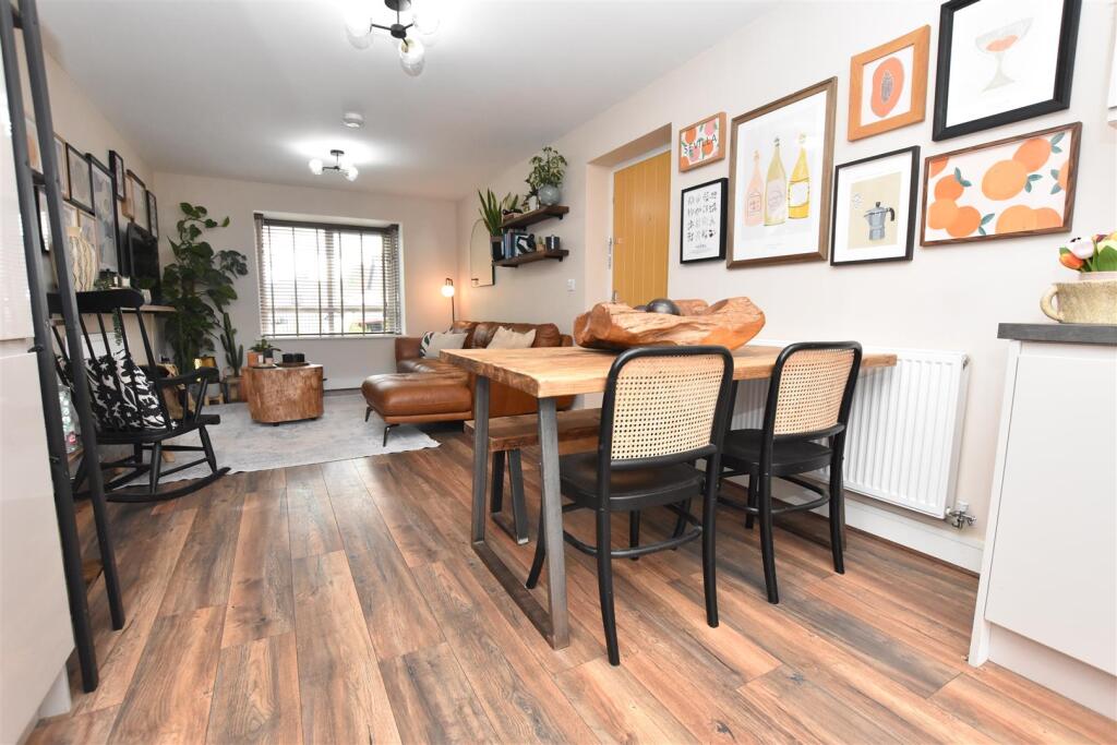 OPEN PLAN LIVING KITCHEN DINING ROOM