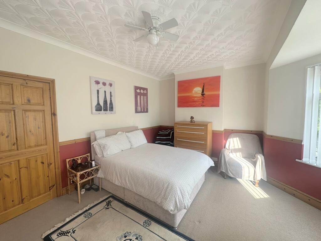 B3A0F77B-9F19-4ECC-A242-07DC9872E044