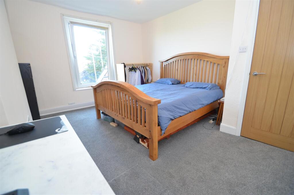 Bedroom.JPG