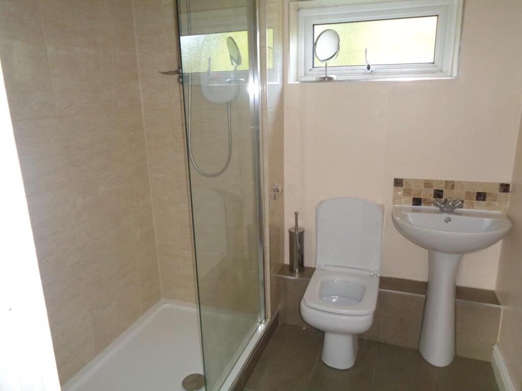 bathroom 6 marion.jpg