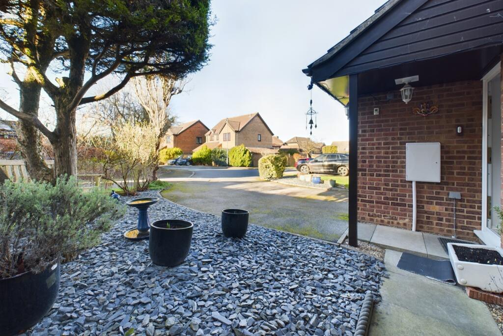 CAM02545G0-PR0325-STILL037